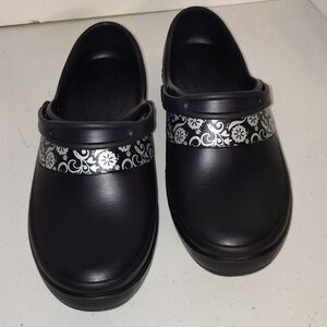 CROCS MERCY WORK CLOG SHOES slip resistant size 10 floral print